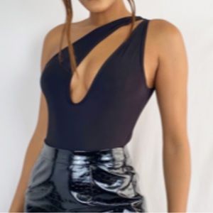 Black slinky one shoulder plunge bodysuit